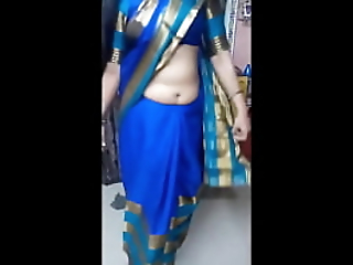 Shreya Bhabhi Bra Show